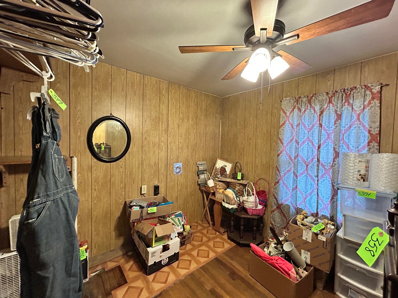 Image for SOLD $154,000 - 4 Bedroom in a Great Pleasant Valley Location