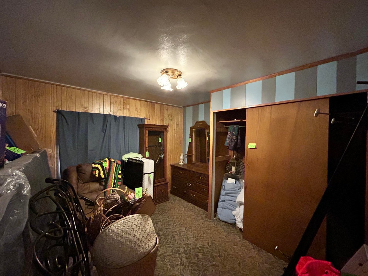 Image for SOLD $154,000 - 4 Bedroom in a Great Pleasant Valley Location