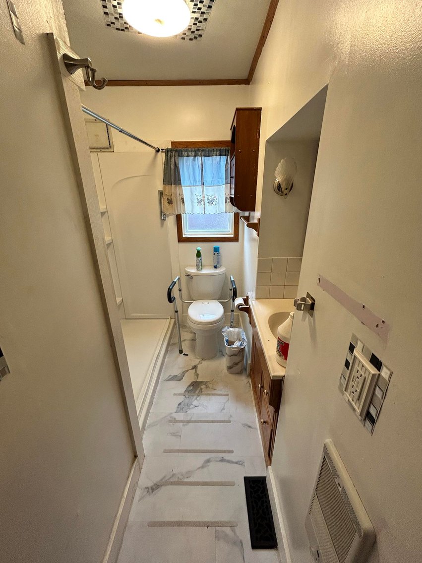 Image for SOLD $154,000 - 4 Bedroom in a Great Pleasant Valley Location