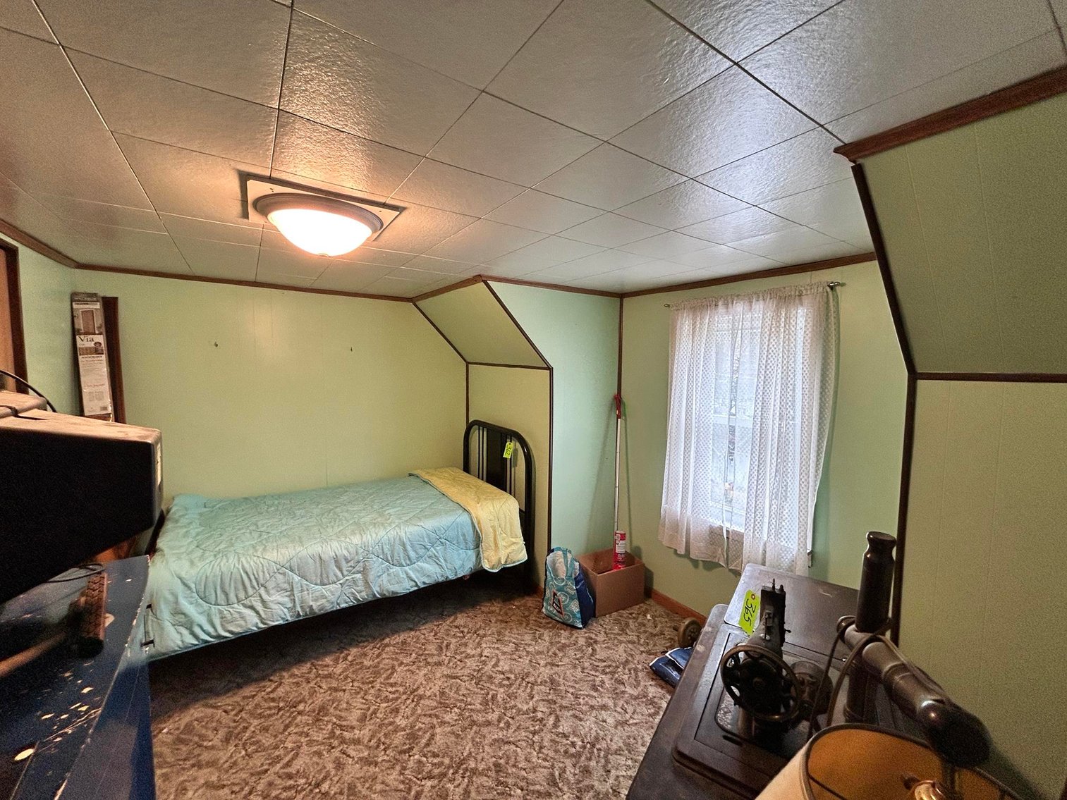 Image for SOLD $154,000 - 4 Bedroom in a Great Pleasant Valley Location