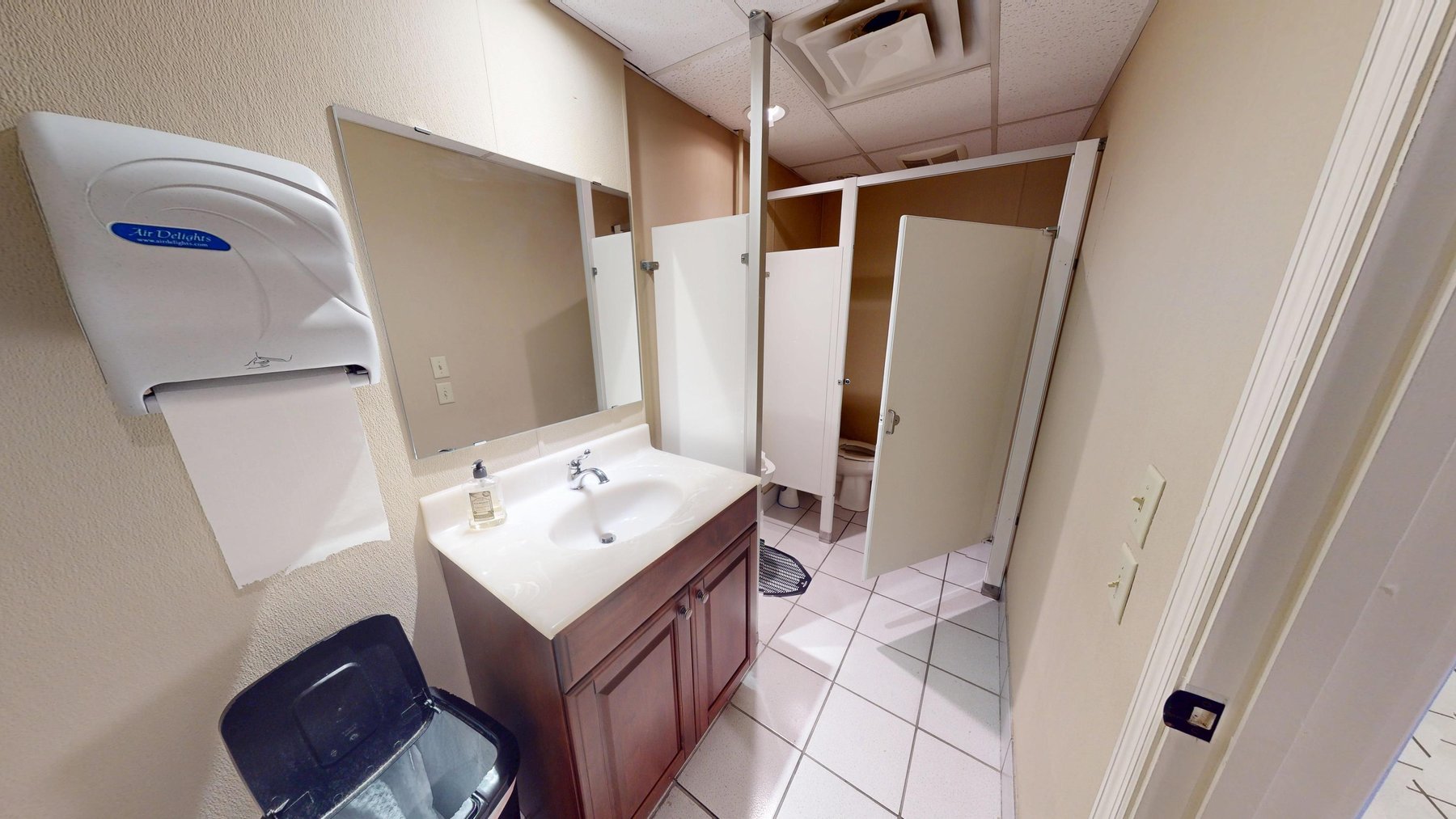 Image for Prime Office Building in High Traffic Vienna Location Selling to the Highest Bidder