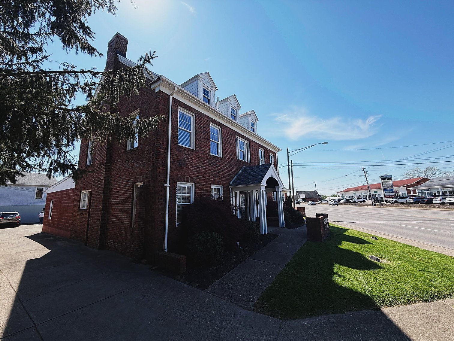 Image for Prime Office Building in High Traffic Vienna Location Selling to the Highest Bidder