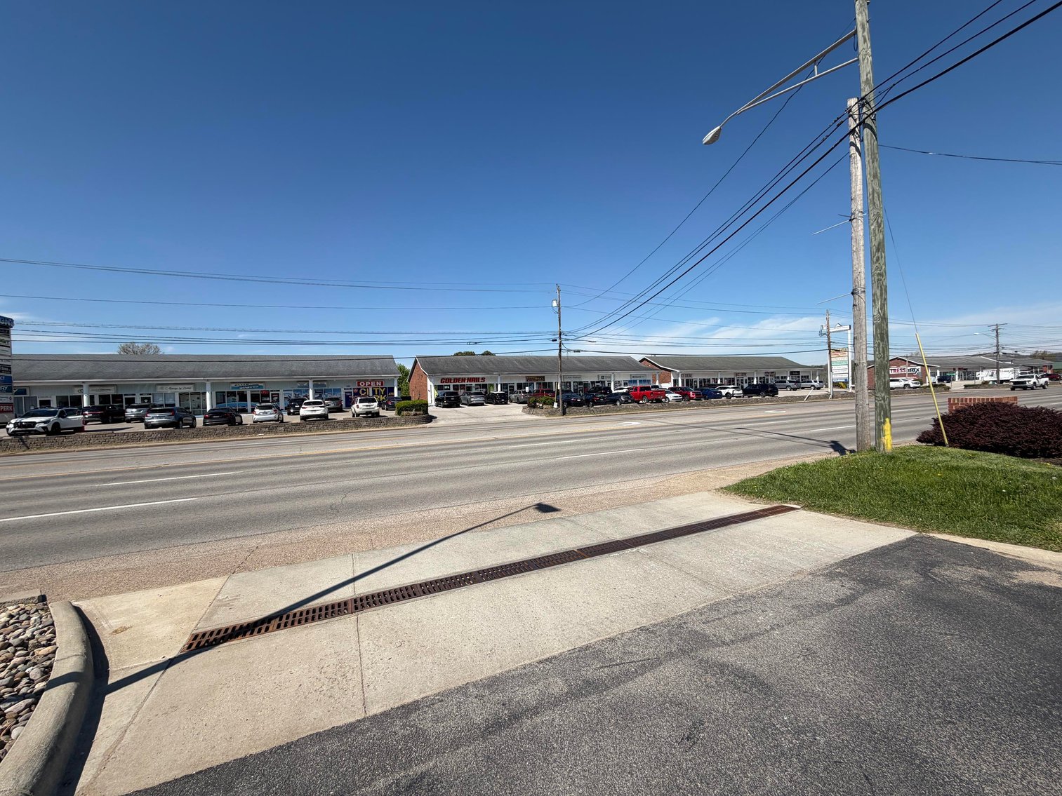 Image for Prime Office Building in High Traffic Vienna Location Selling to the Highest Bidder