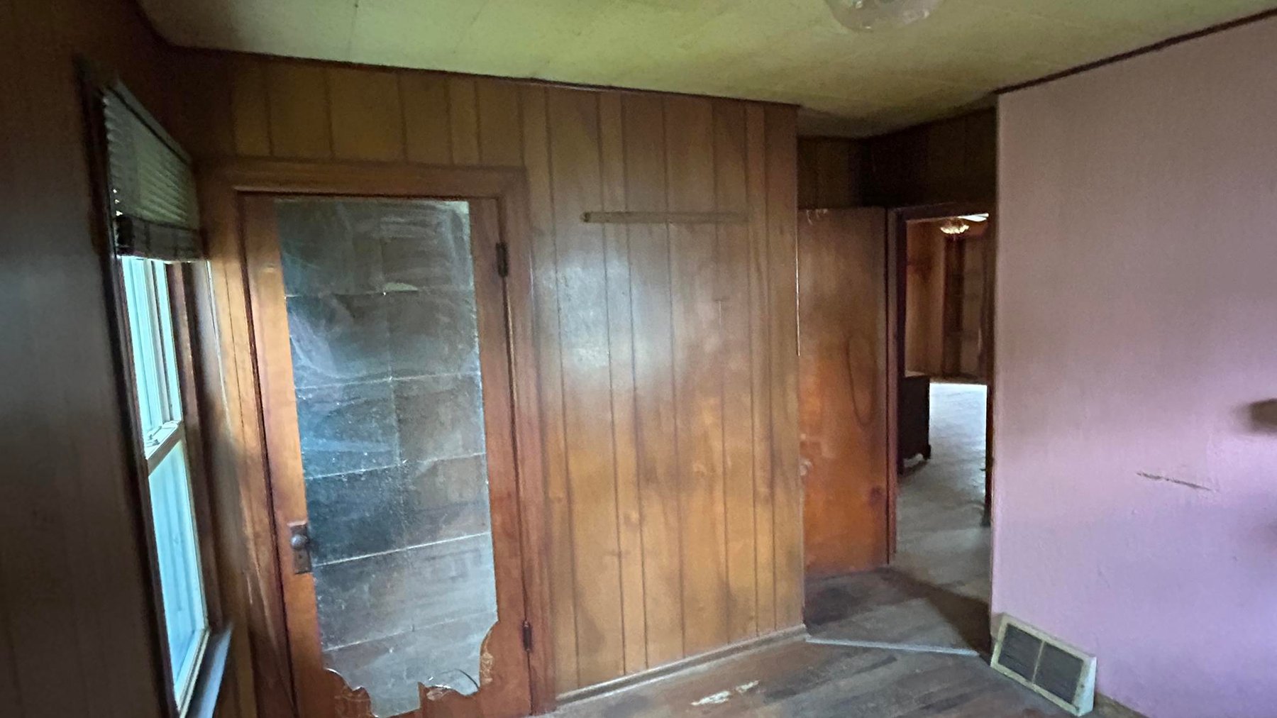Image for 3 Bedroom Fixer Upper on Sun Valley Road Selling to the Highest Bidder