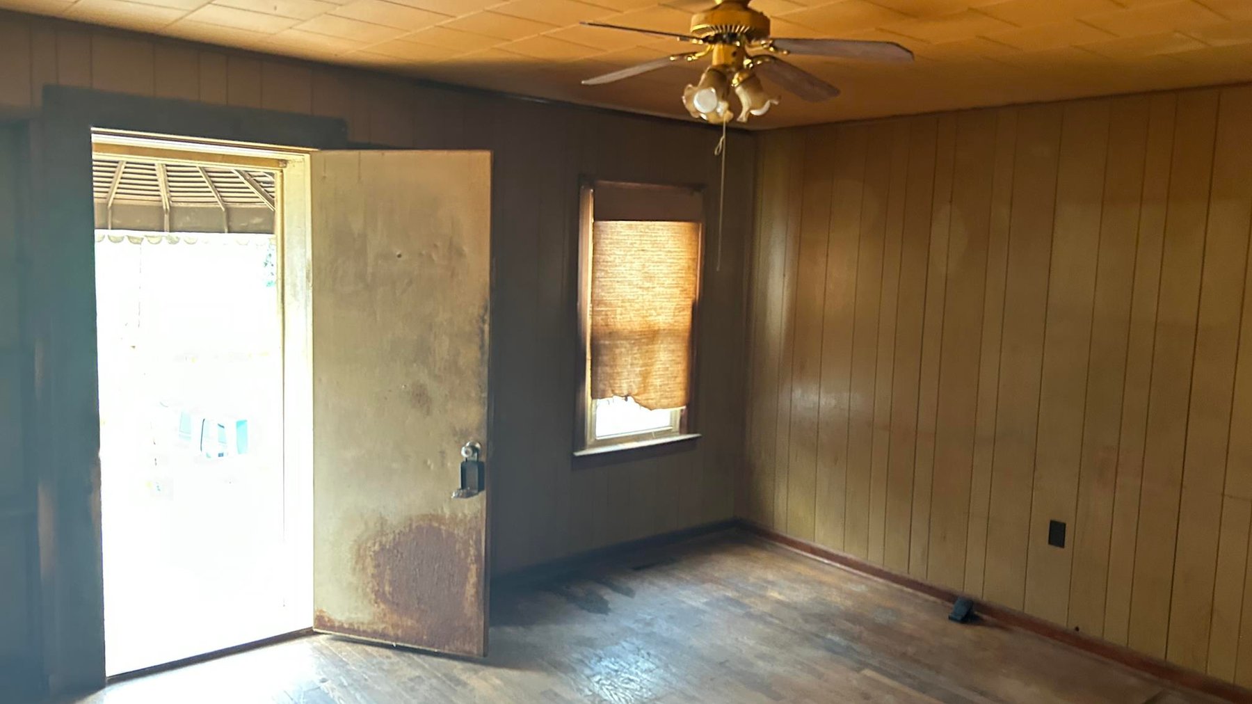 Image for 3 Bedroom Fixer Upper on Sun Valley Road Selling to the Highest Bidder