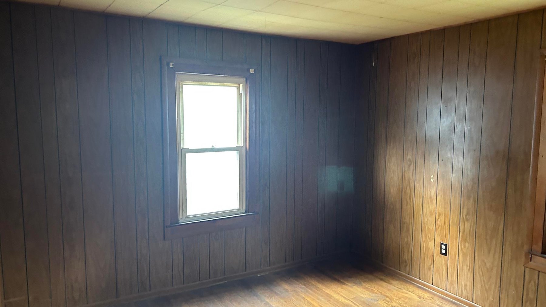 Image for 3 Bedroom Fixer Upper on Sun Valley Road Selling to the Highest Bidder