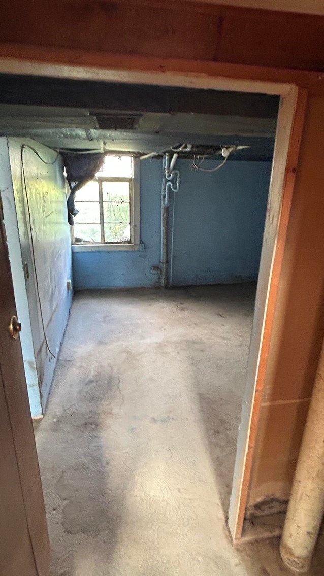 Image for 3 Bedroom Fixer Upper on Sun Valley Road Selling to the Highest Bidder