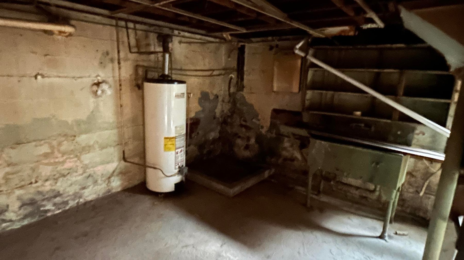 Image for 3 Bedroom Fixer Upper on Sun Valley Road Selling to the Highest Bidder