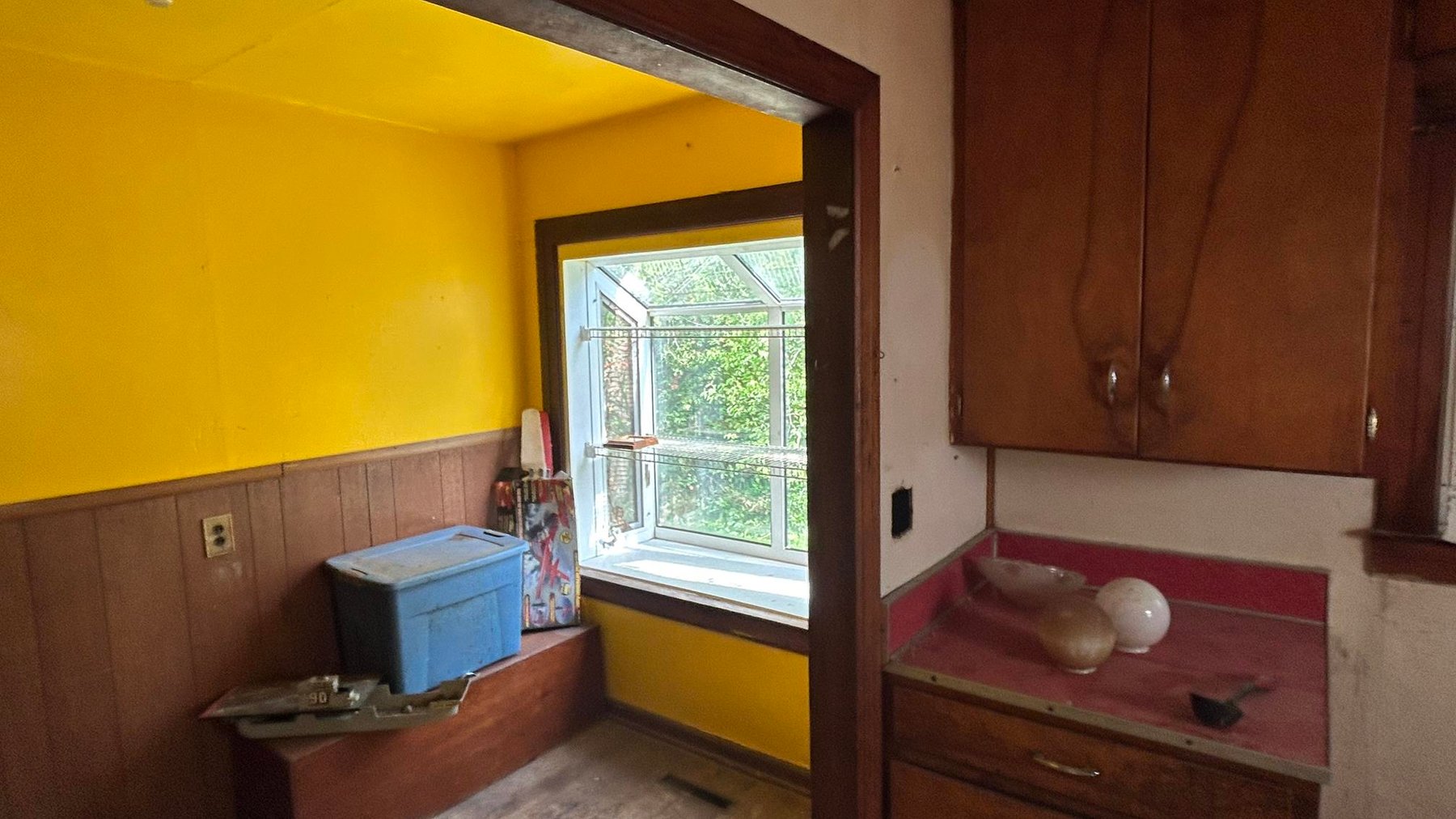 Image for 3 Bedroom Fixer Upper on Sun Valley Road Selling to the Highest Bidder