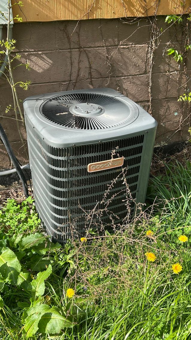 Image for 3 Bedroom Fixer Upper on Sun Valley Road Selling to the Highest Bidder