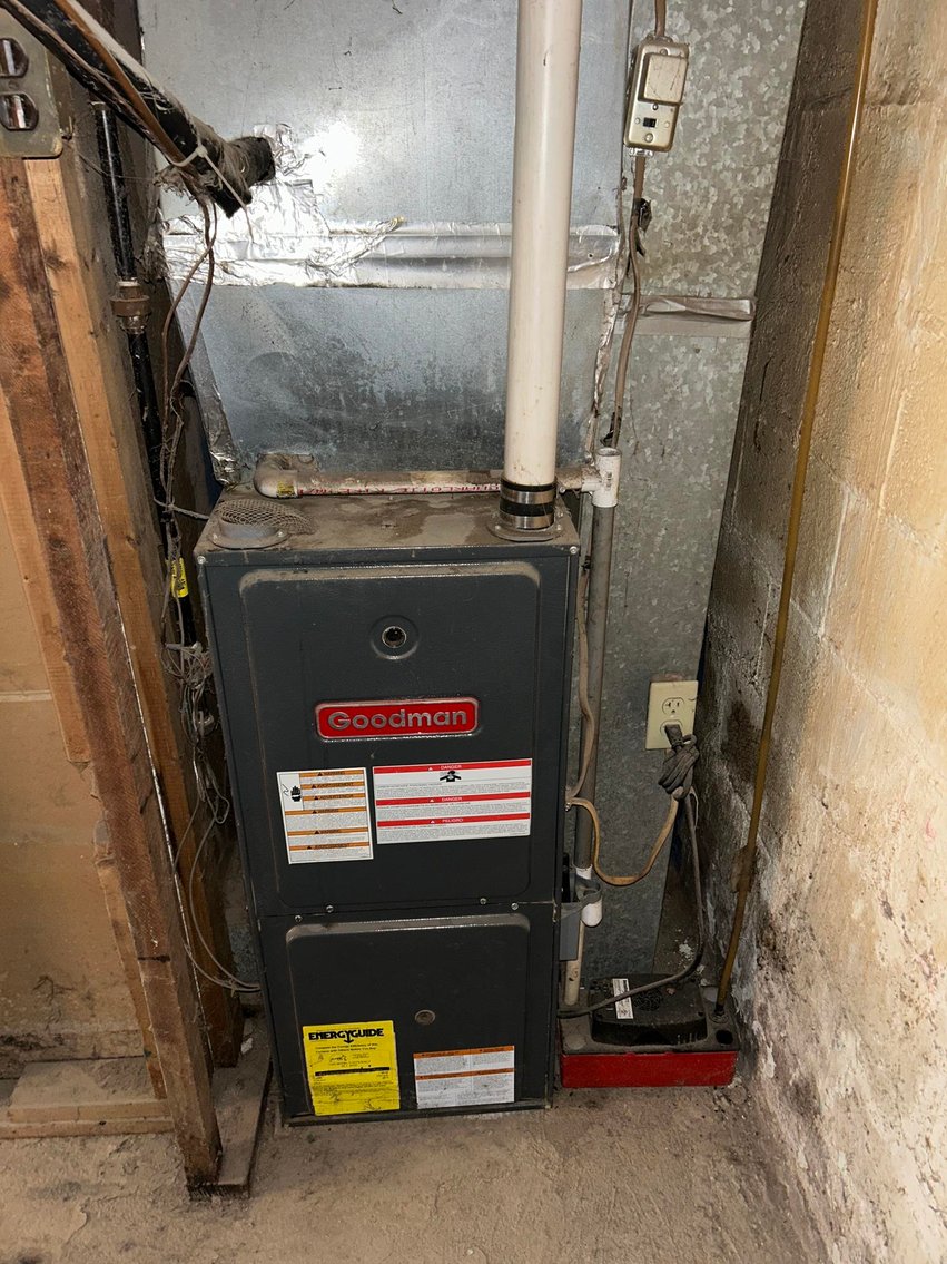 Image for 3 Bedroom Fixer Upper on Sun Valley Road Selling to the Highest Bidder