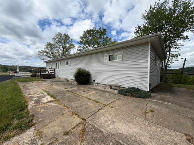 Image for Move-in Ready 3 Bedroom on Nearly an Acre in Charleston