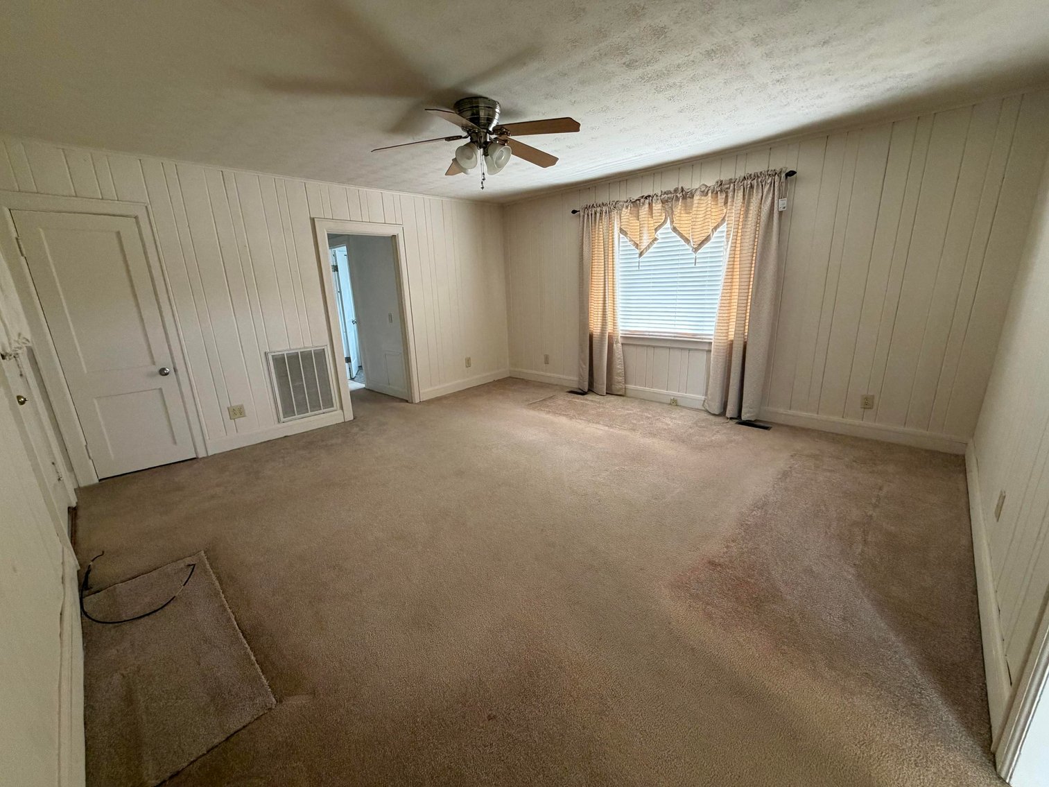 Image for Move-in Ready 3 Bedroom on Nearly an Acre in Charleston