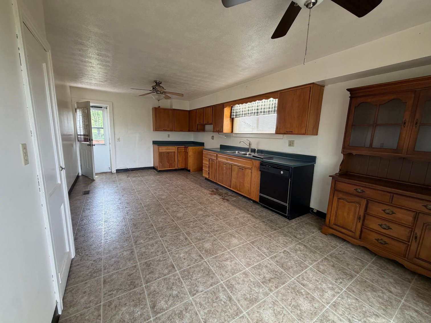 Image for Move-in Ready 3 Bedroom on Nearly an Acre in Charleston