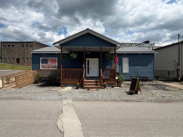 Image for Turn-Key Restaurant & Hot Spot in Gassaway