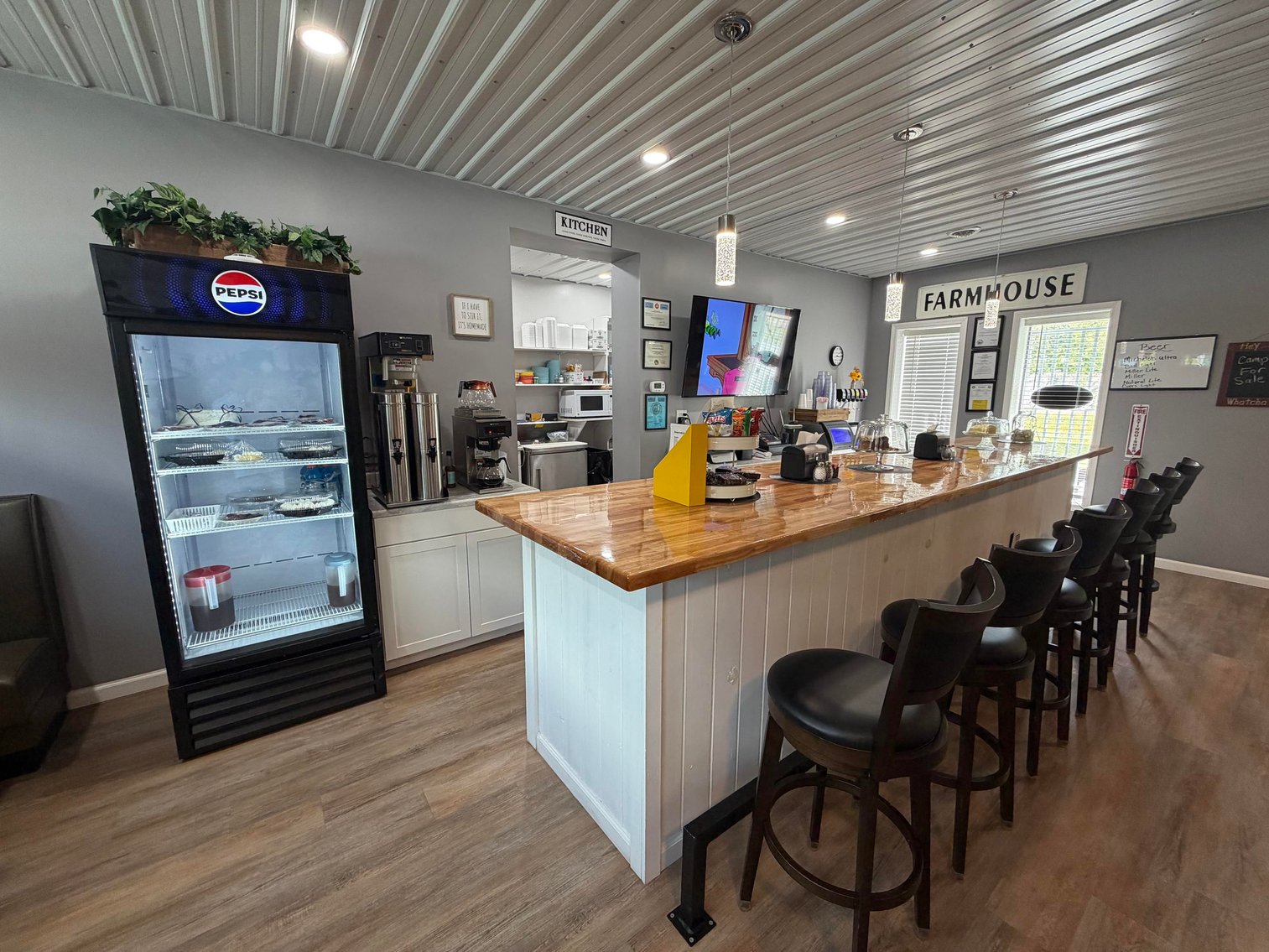 Image for Turn-Key Restaurant & Hot Spot in Gassaway