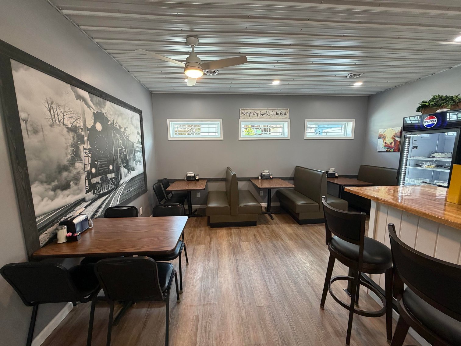 Image for Turn-Key Restaurant & Hot Spot in Gassaway
