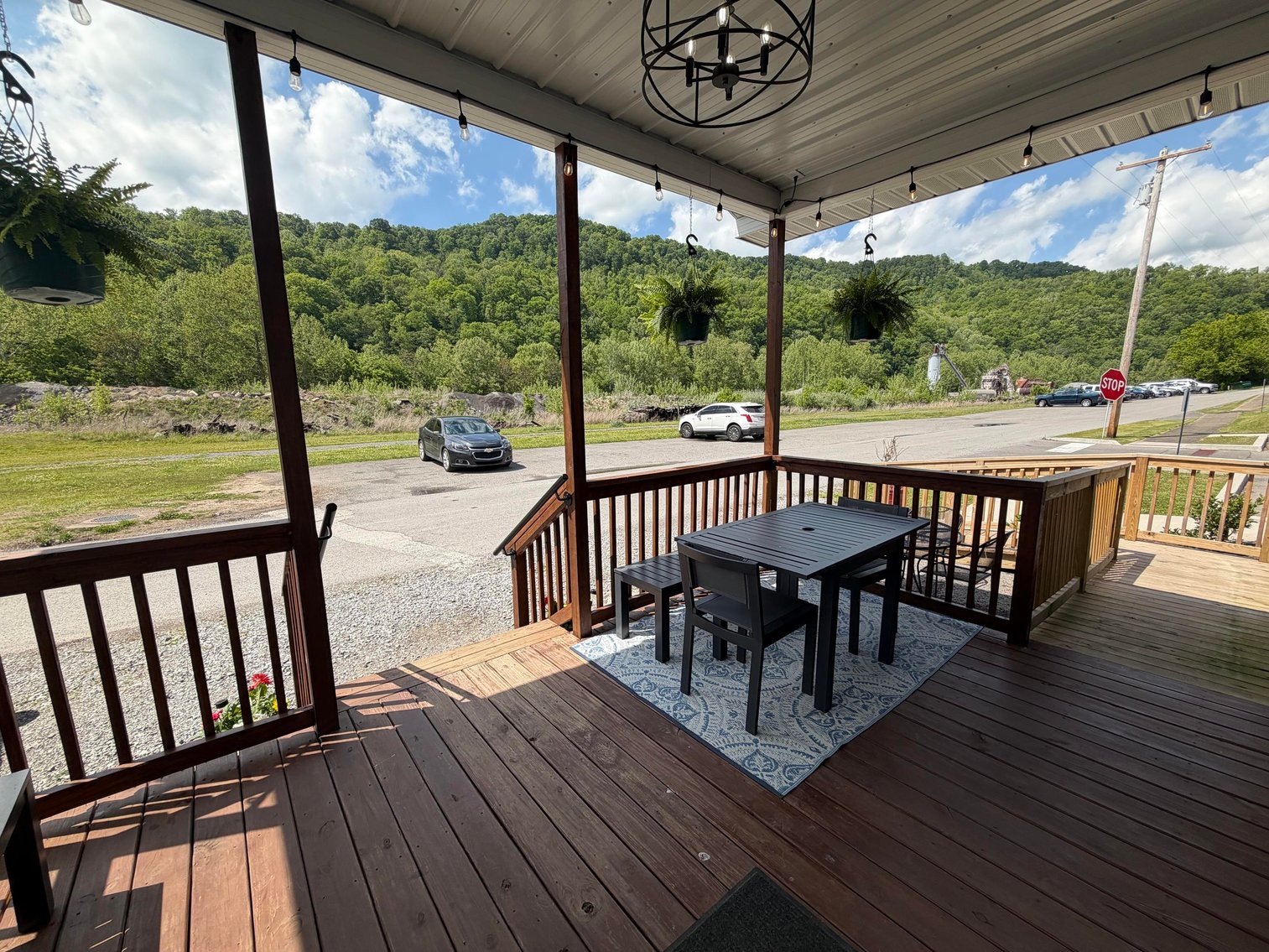 Image for Turn-Key Restaurant & Hot Spot in Gassaway