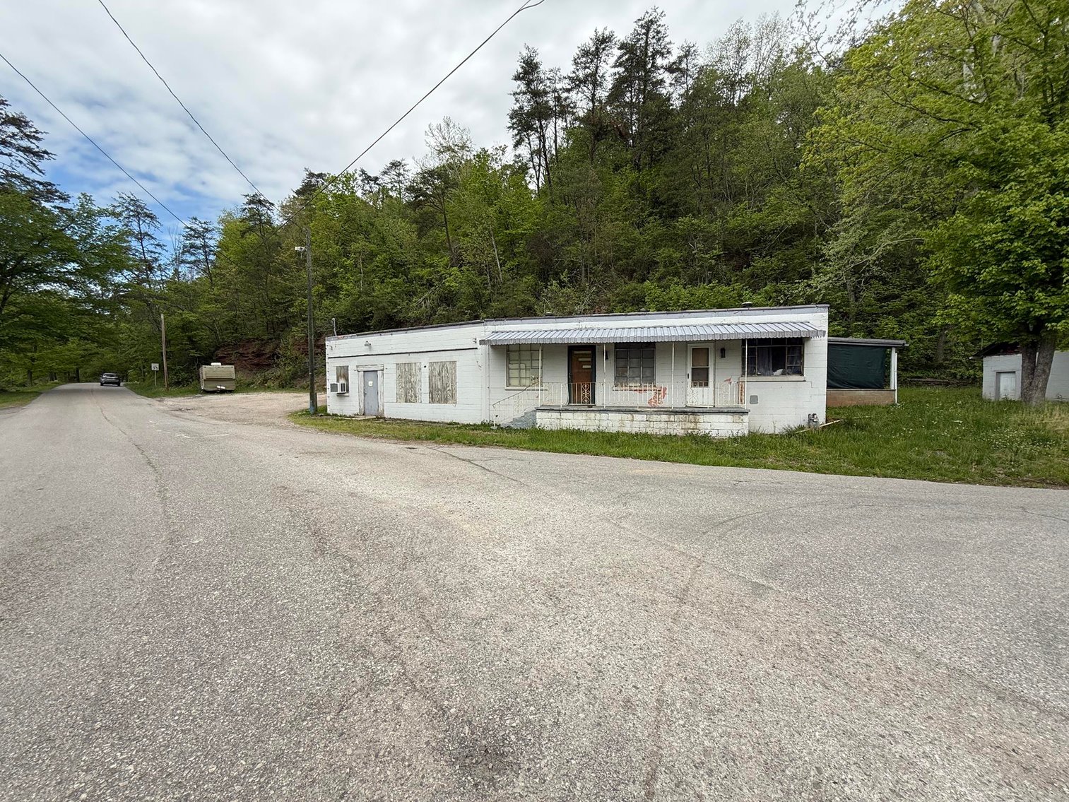 Image for Mixed-Use Property on an Acre in Charleston Selling to the Highest Bidder
