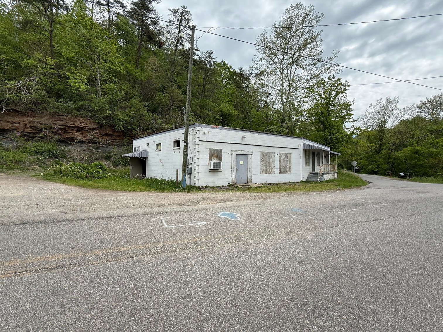 Image for Mixed-Use Property on an Acre in Charleston Selling to the Highest Bidder