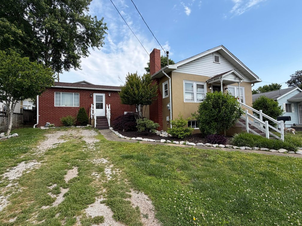Image for 3 Bedroom with 2-Stall Garage in Dunbar