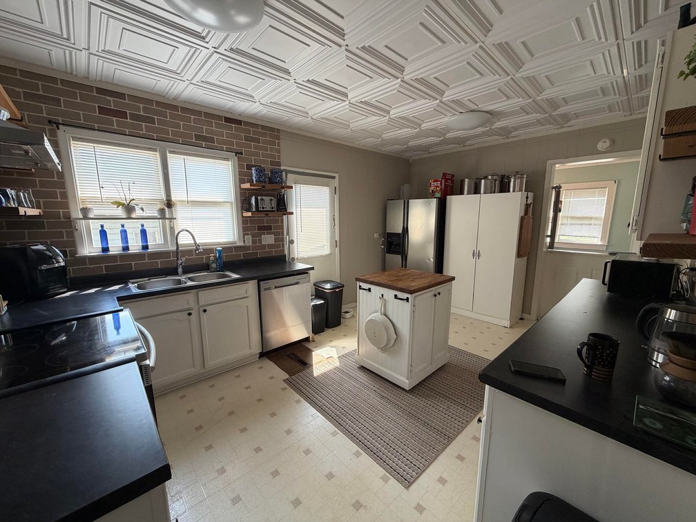 Image for 3 Bedroom with 2-Stall Garage in Dunbar