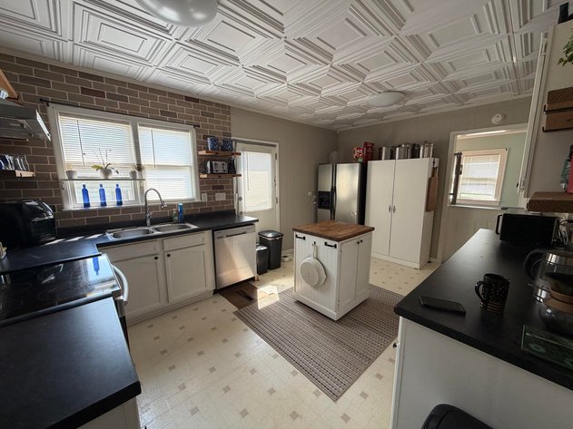 Image for 3 Bedroom with 2-Stall Garage in Dunbar