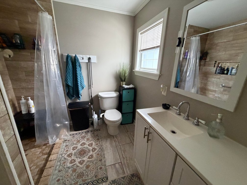 Image for 3 Bedroom with 2-Stall Garage in Dunbar