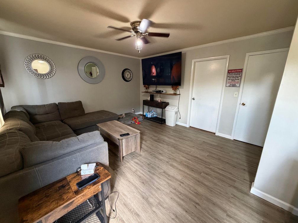Image for 3 Bedroom with 2-Stall Garage in Dunbar