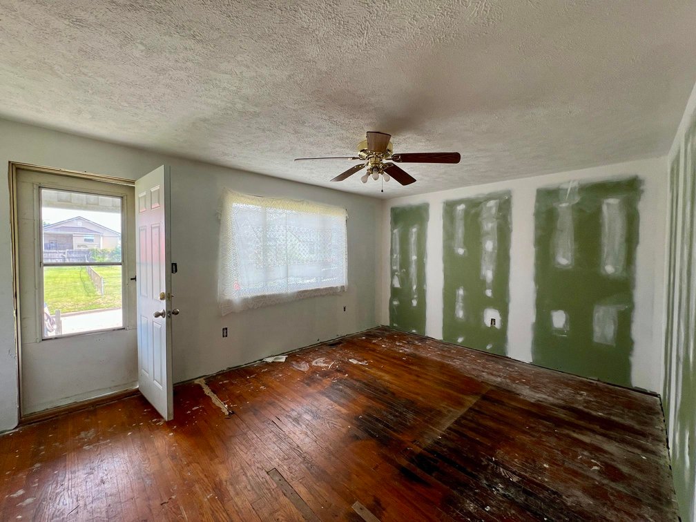 Image for 3 Bedroom Renovation Opportunity in Nitro