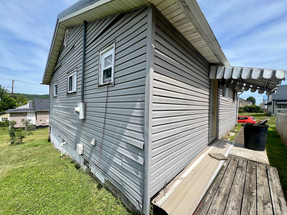 Image for 3 Bedroom Renovation Opportunity in Nitro