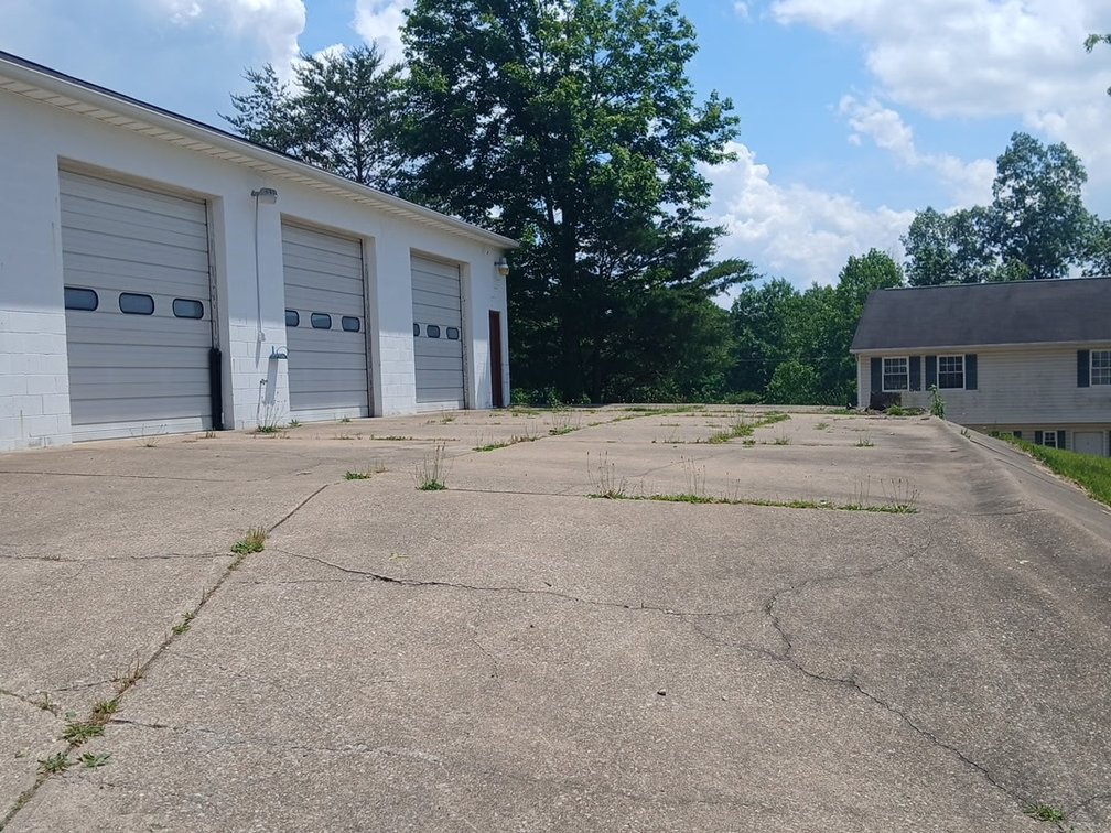 Image for Move-in Ready 3 Bedroom on Half an Acre in Elkview