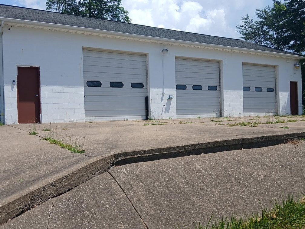 Image for Move-in Ready 3 Bedroom on Half an Acre in Elkview