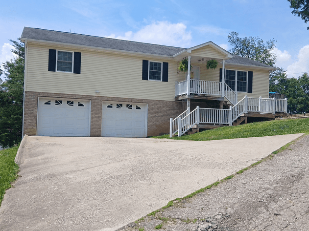 Image for Move-in Ready 3 Bedroom on Half an Acre in Elkview