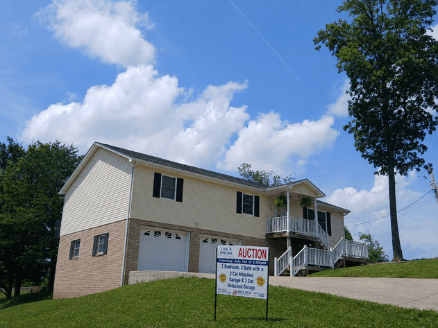 Image for Move-in Ready 3 Bedroom on Half an Acre in Elkview