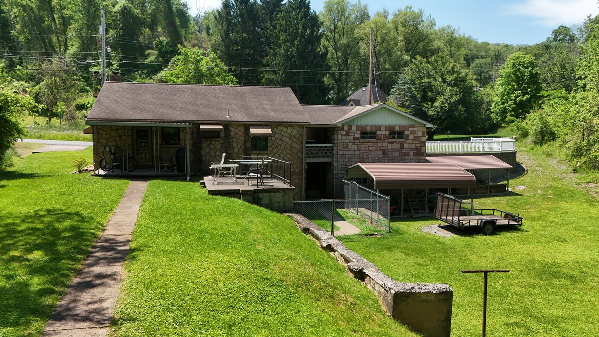 Image for Spacious 2 Bedroom Stone Home in Fairmont