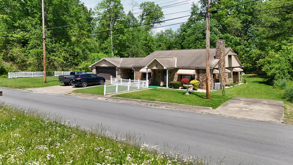 Image for Spacious 2 Bedroom Stone Home in Fairmont