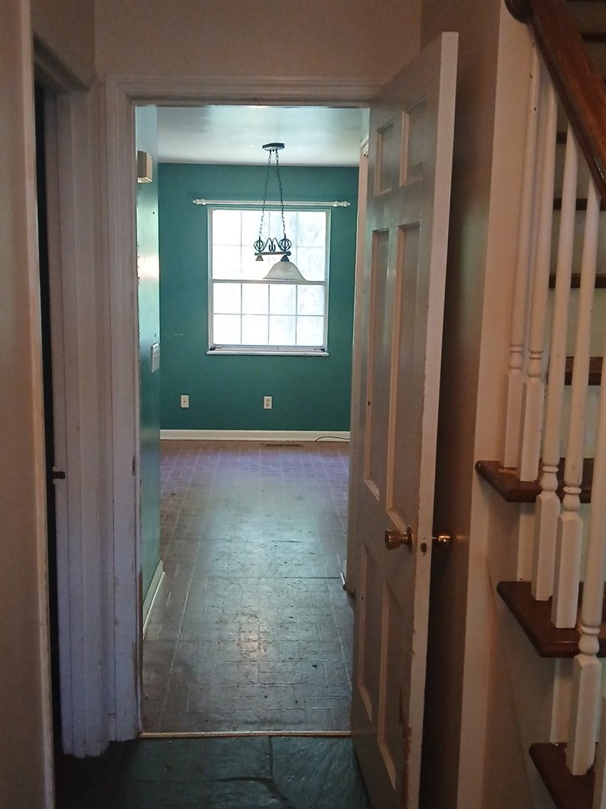 Image for SOLD $77,000 - 4 Bedroom in Parkersburg’s North Hills Estates Ideal for a Remodel or Flip