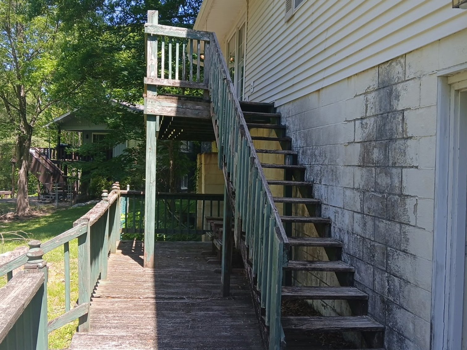 Image for SOLD $77,000 - 4 Bedroom in Parkersburg’s North Hills Estates Ideal for a Remodel or Flip