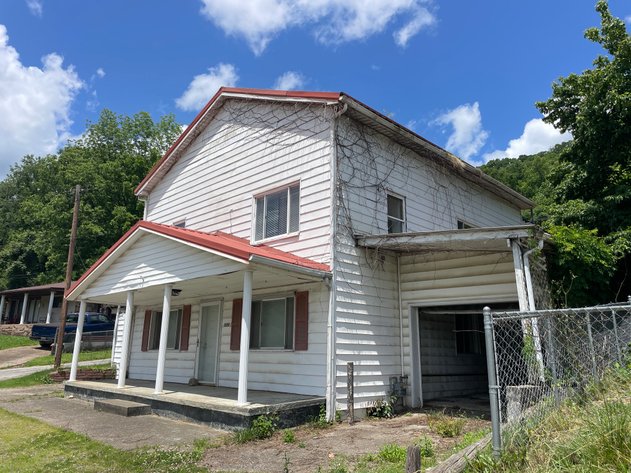 Image for Spacious 4 Bedroom in Chapmanville – Potential Duplex Conversion
