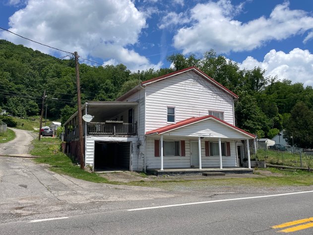 Image for Spacious 4 Bedroom in Chapmanville – Potential Duplex Conversion