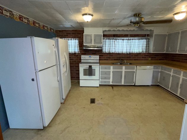 Image for Spacious 4 Bedroom in Chapmanville – Potential Duplex Conversion