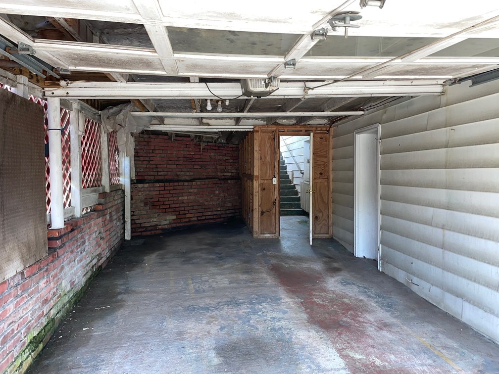Image for Spacious 4 Bedroom in Chapmanville – Potential Duplex Conversion