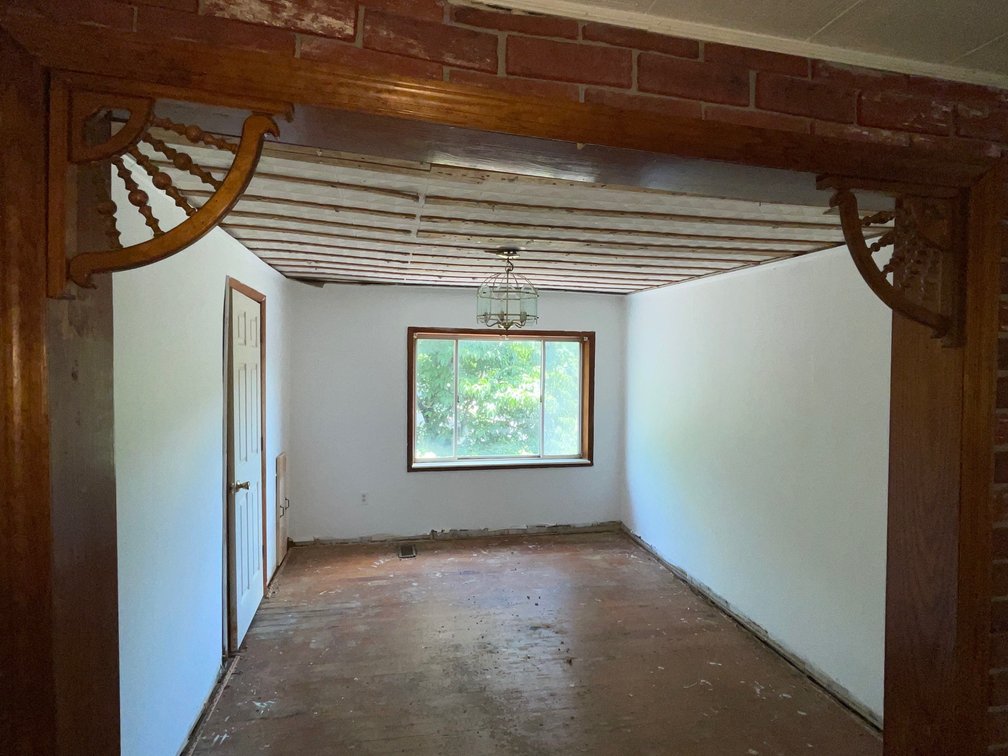 Image for Spacious 4 Bedroom in Chapmanville – Potential Duplex Conversion