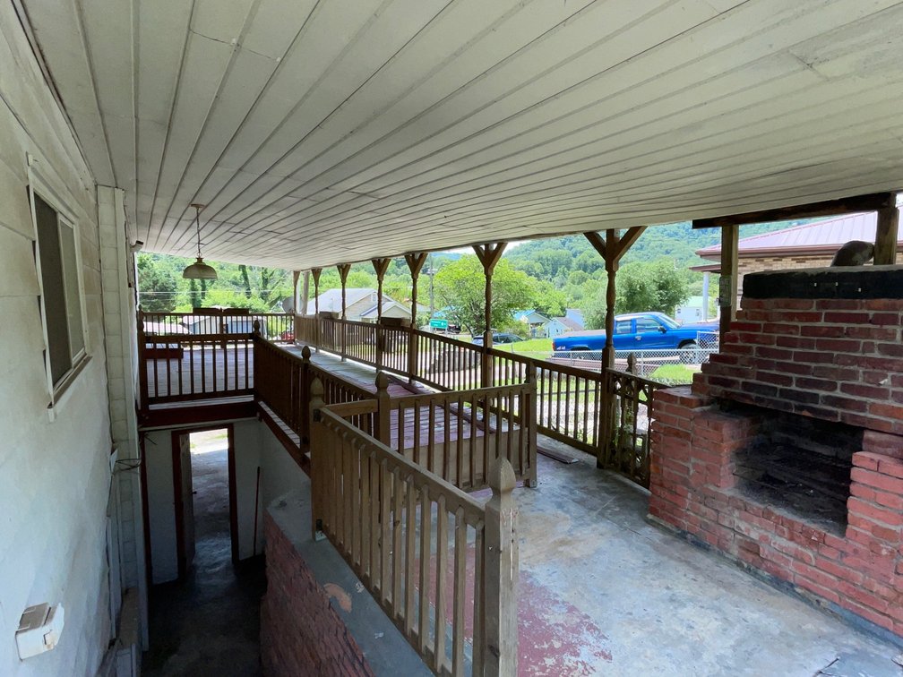 Image for Spacious 4 Bedroom in Chapmanville – Potential Duplex Conversion