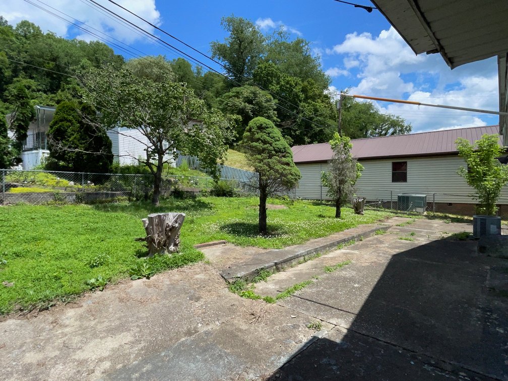 Image for Spacious 4 Bedroom in Chapmanville – Potential Duplex Conversion