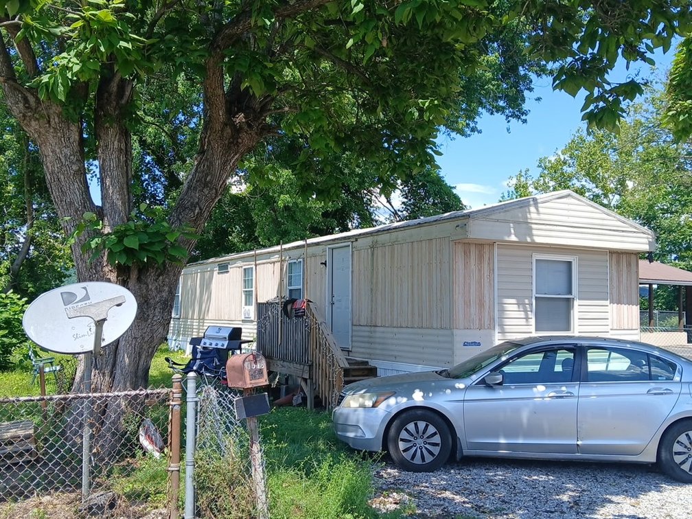 Image for Riverfront Investment Opportunity – Income Generating Mobile Home in St. Albans