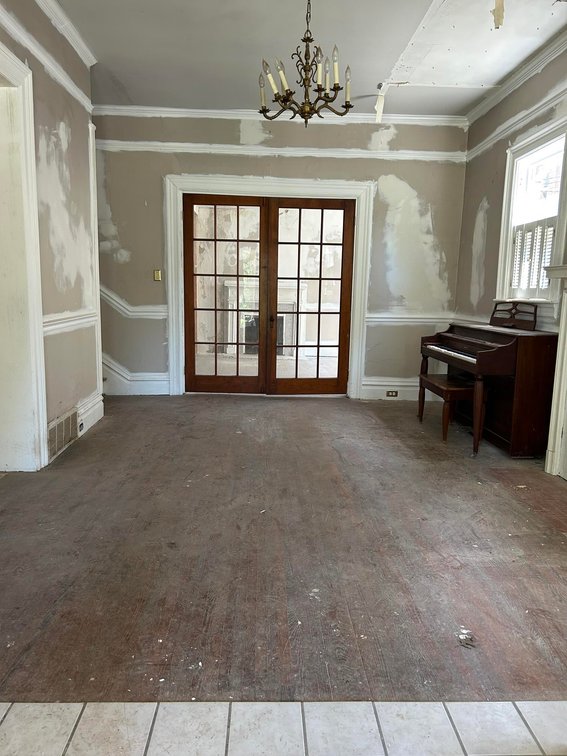 Image for Brick 4 Bedroom in Huntington Selling to the Highest Bidder
