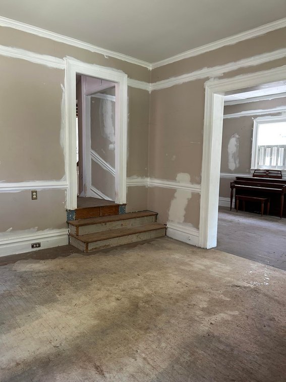 Image for Brick 4 Bedroom in Huntington Selling to the Highest Bidder
