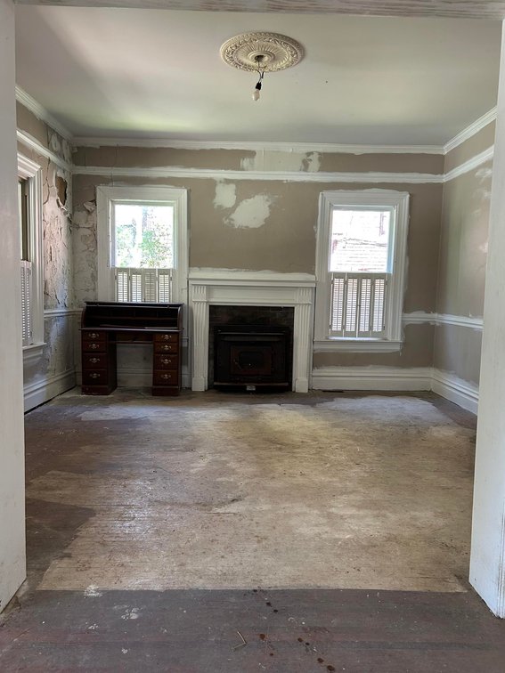 Image for Brick 4 Bedroom in Huntington Selling to the Highest Bidder